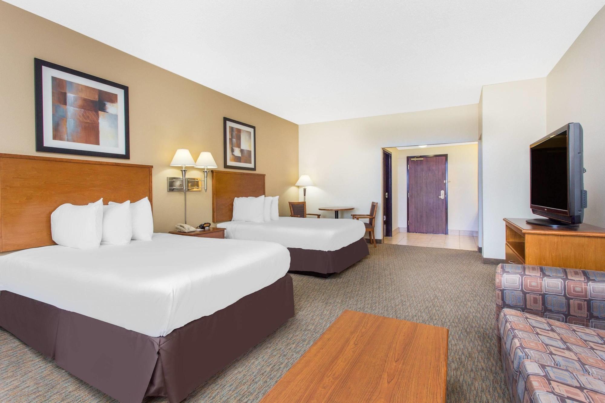 Days Inn By Wyndham Phenix City Near Fort Moore Buitenkant foto