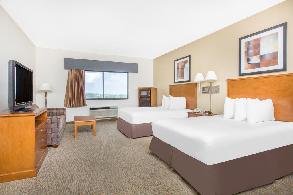 Days Inn By Wyndham Phenix City Near Fort Moore Buitenkant foto