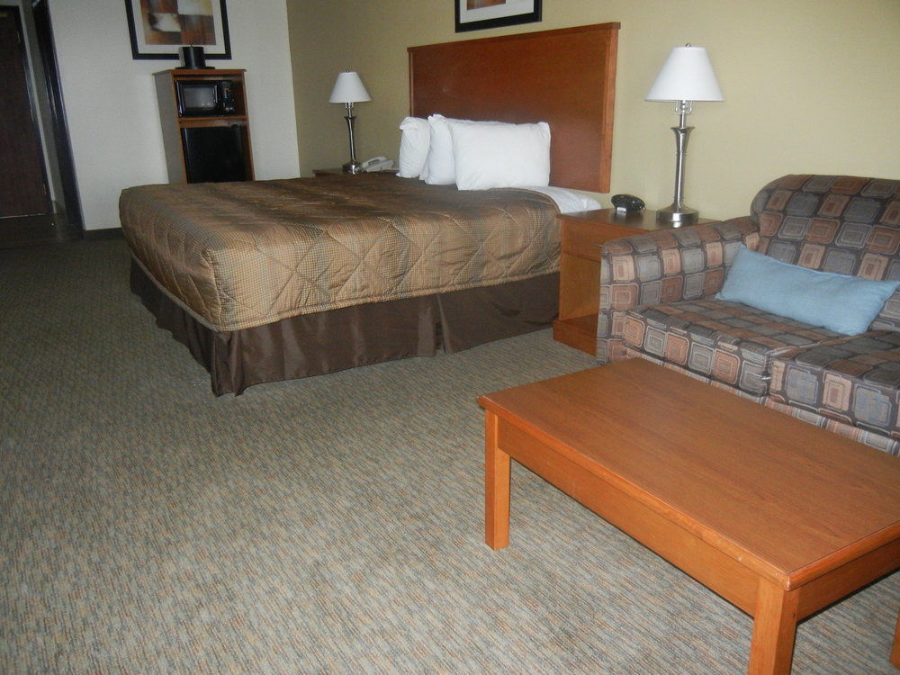 Days Inn By Wyndham Phenix City Near Fort Moore Buitenkant foto