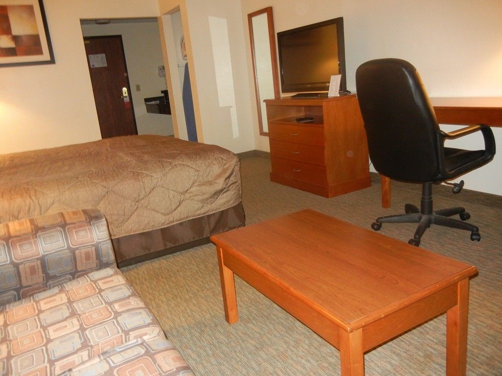 Days Inn By Wyndham Phenix City Near Fort Moore Buitenkant foto